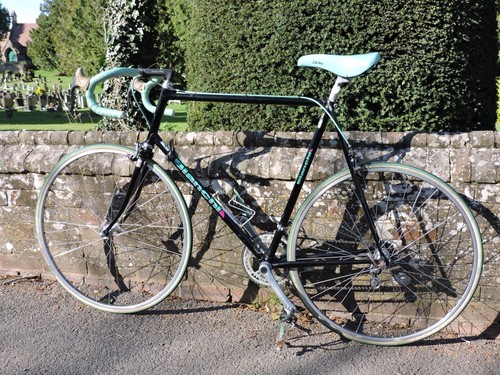 Bianchi road bike - 63cm, vintage